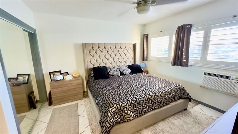 9 N Birch Road, Unit 403, Fort Lauderdale, FL 33304 Photo