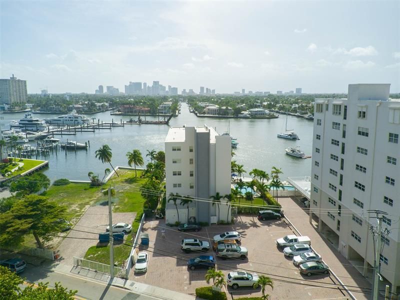 9 N Birch Road, Unit 403, Fort Lauderdale, FL 33304 Photo