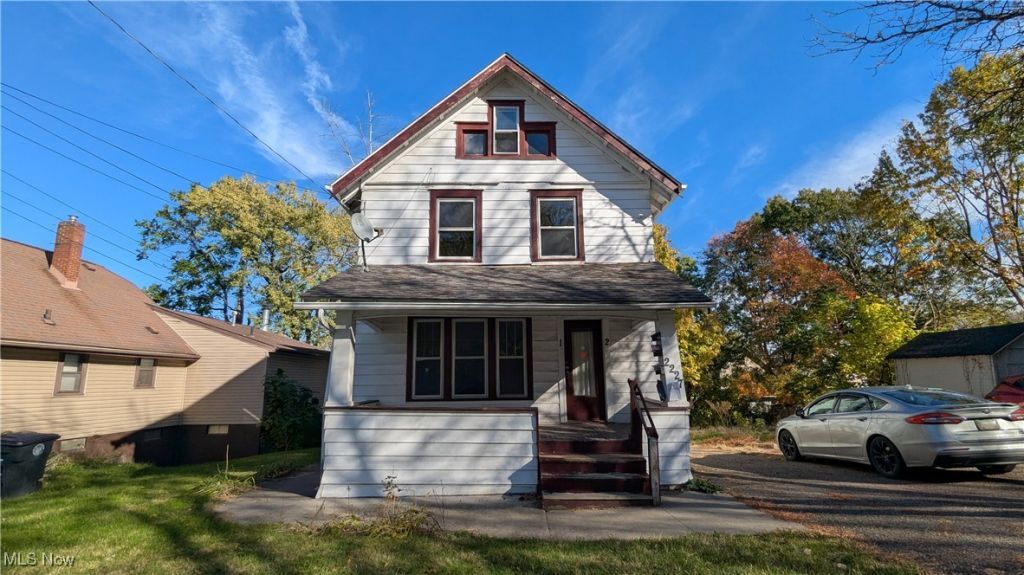 2227 6th Street Sw, Akron, OH 44314 Main Photo