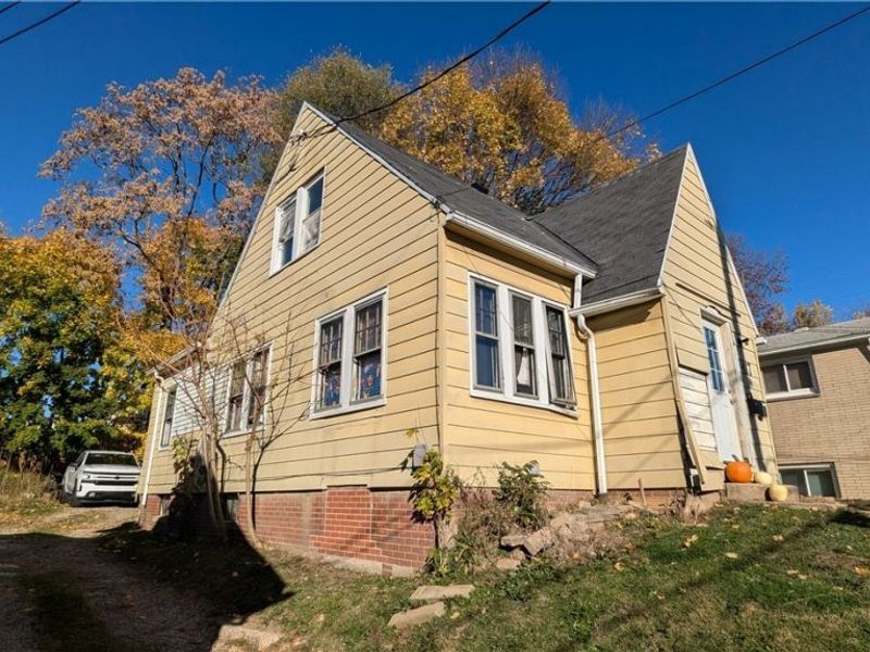 2227 6th Street SW, Akron, OH 44314 Photo 5