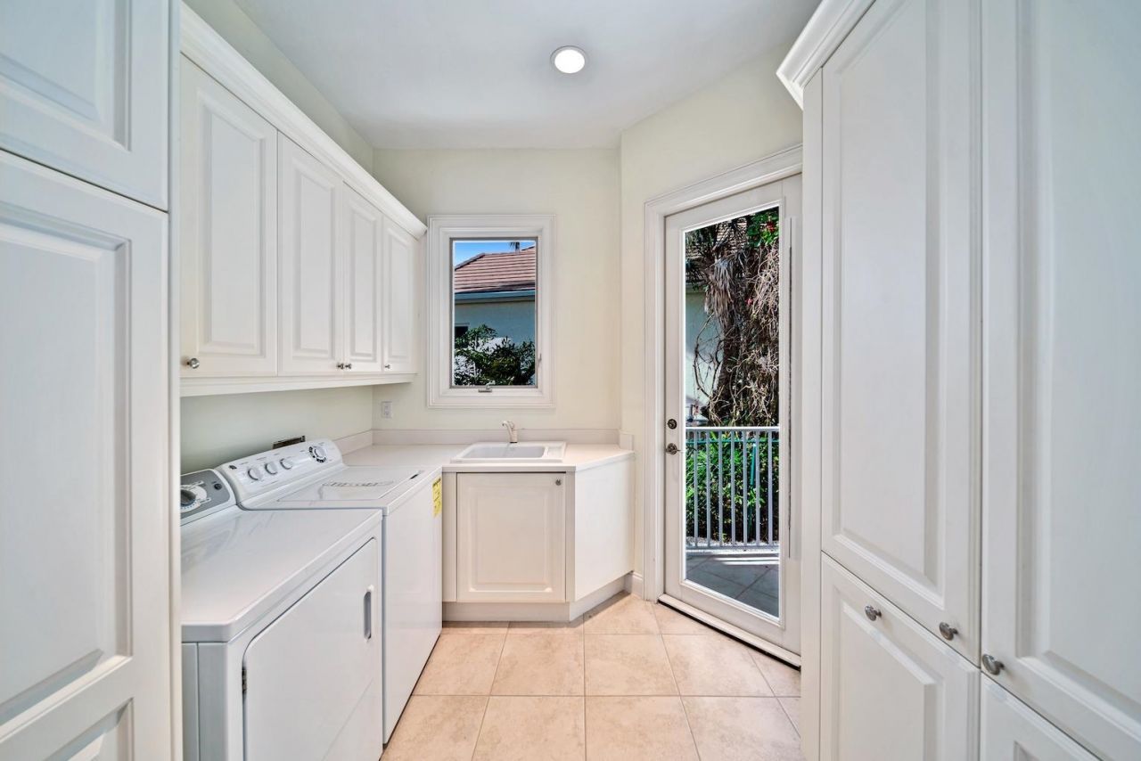 2402 Wulfert Road, Sanibel, FL 33957 Photo