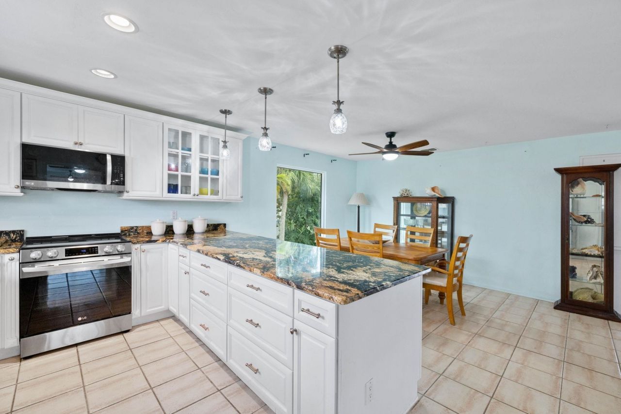 1625 Serenity Ln, Sanibel, FL 33957 Photo