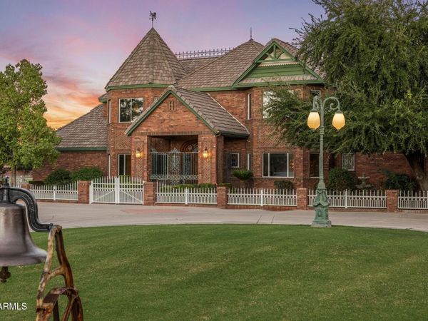 2025 S VAL VISTA Drive, Gilbert, AZ 85295