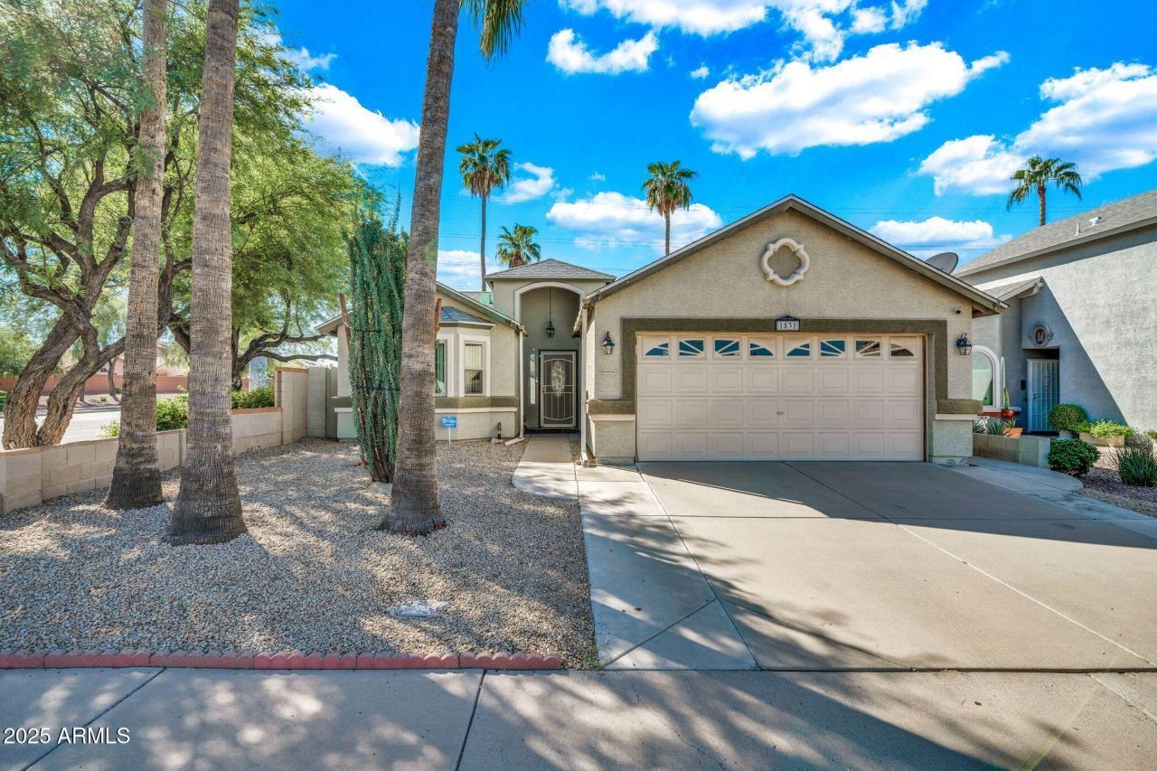 1531 E Rosemonte Drive, Phoenix, AZ 85024 Main Photo