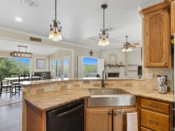 1138 Royal Eagle, Fischer, TX 78623