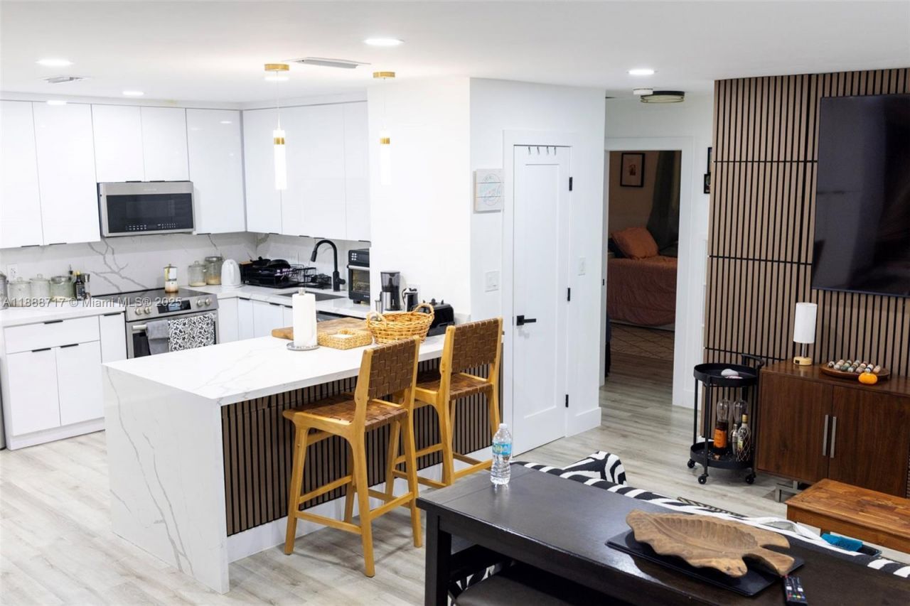 310 NE 12th Ave, Pompano Beach, FL 33060 Photo