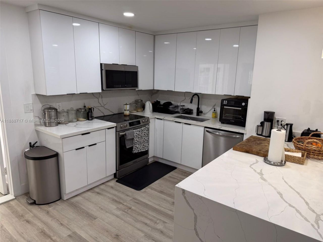 310 NE 12th Ave, Pompano Beach, FL 33060 Photo