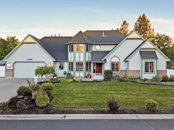 1124 E Brierwood Dr, Spokane, WA 99218
