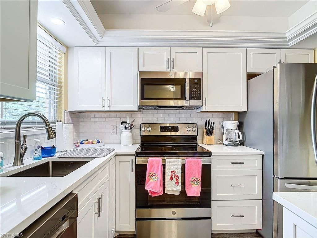 100 Forest Lakes Blvd, Unit 312, Naples, FL 34105 Photo