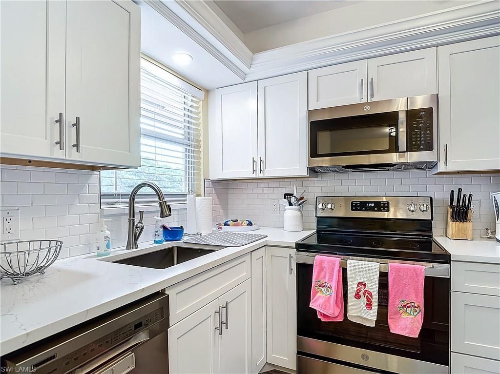100 Forest Lakes Blvd, Unit 312, Naples, FL 34105 Photo