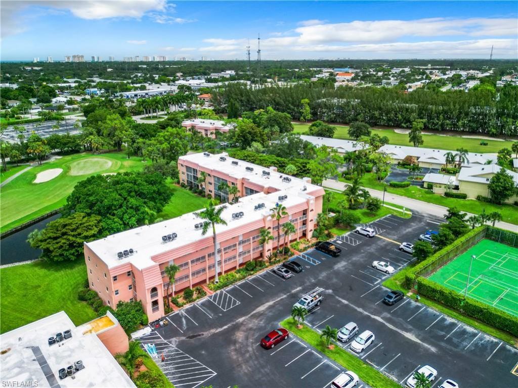 100 Forest Lakes Blvd, Unit 312, Naples, FL 34105 Photo