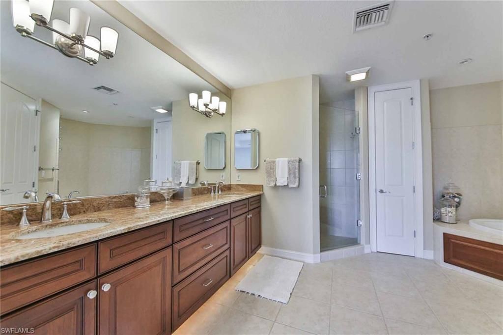 600 5th Ave S, Unit A-212, Naples, FL 34102 Photo