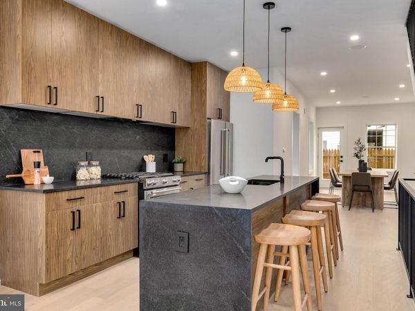 2139 BAINBRIDGE STREET, PHILADELPHIA, PA 19146