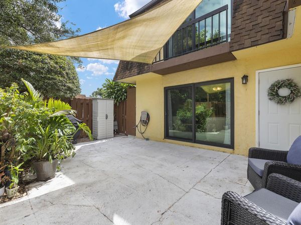 110 N Delaware Boulevard, Unit 18a, Jupiter, FL 33458