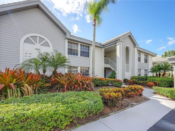 4240 Lake Forest DR, Unit 423, BONITA SPRINGS, FL 34134