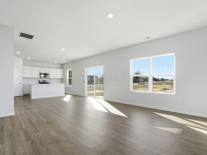 1099 Hartford Lane, London, OH 43140 Photo 10