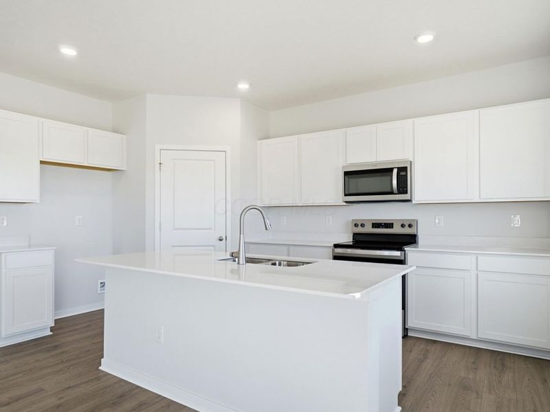 1099 Hartford Lane, London, OH 43140 Photo 11