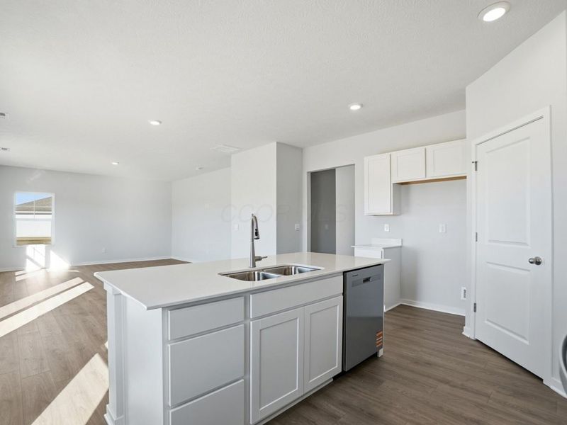 1099 Hartford Lane, London, OH 43140 Photo 15