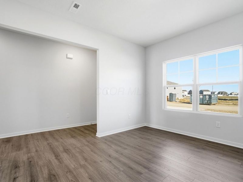 1099 Hartford Lane, London, OH 43140 Photo 17