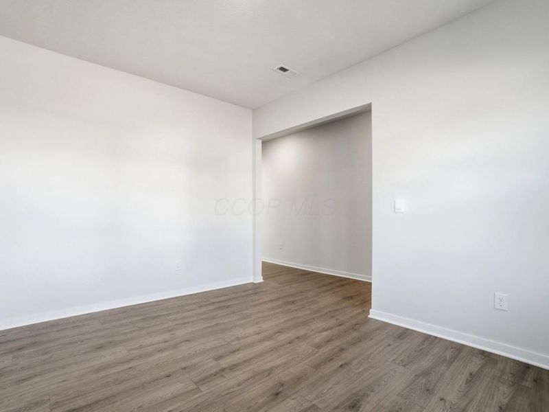 1099 Hartford Lane, London, OH 43140 Photo 18