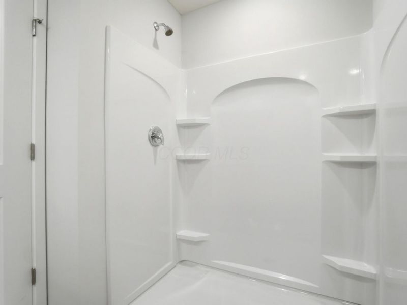 1099 Hartford Lane, London, OH 43140 Photo 30