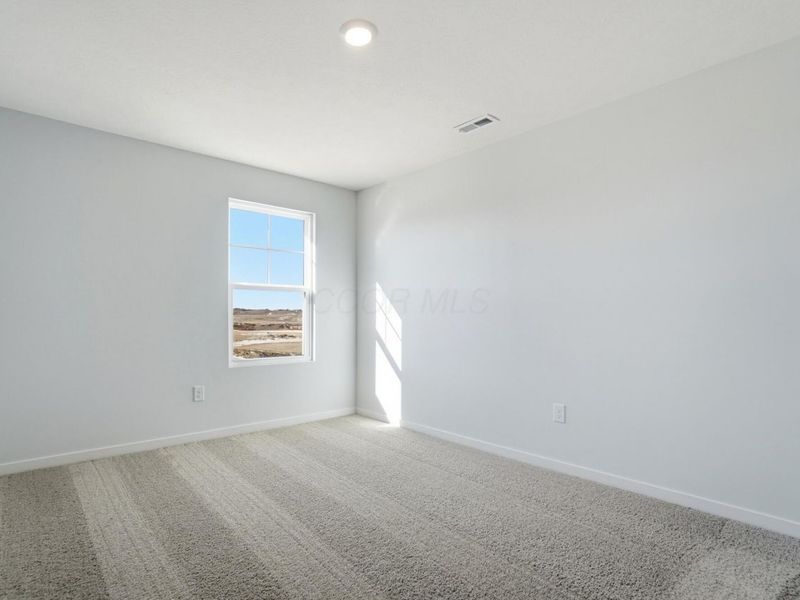 1099 Hartford Lane, London, OH 43140 Photo 32