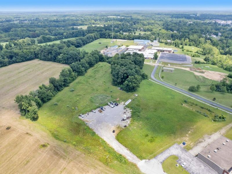 720 W Plane Street, Bethel, OH 45106 Photo 3