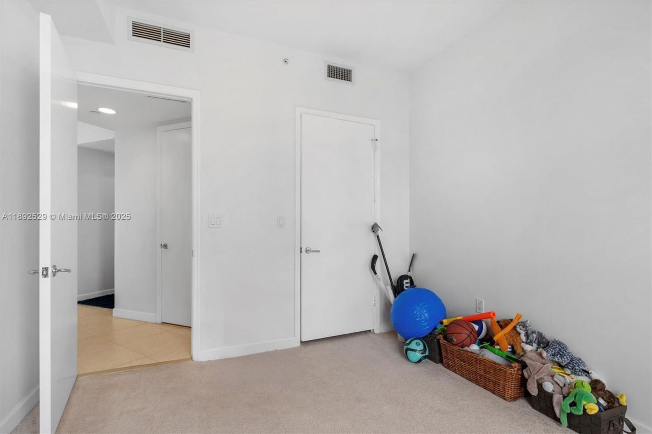 20000 E Country Club Dr, Unit PH01, Aventura, FL 33180 Photo