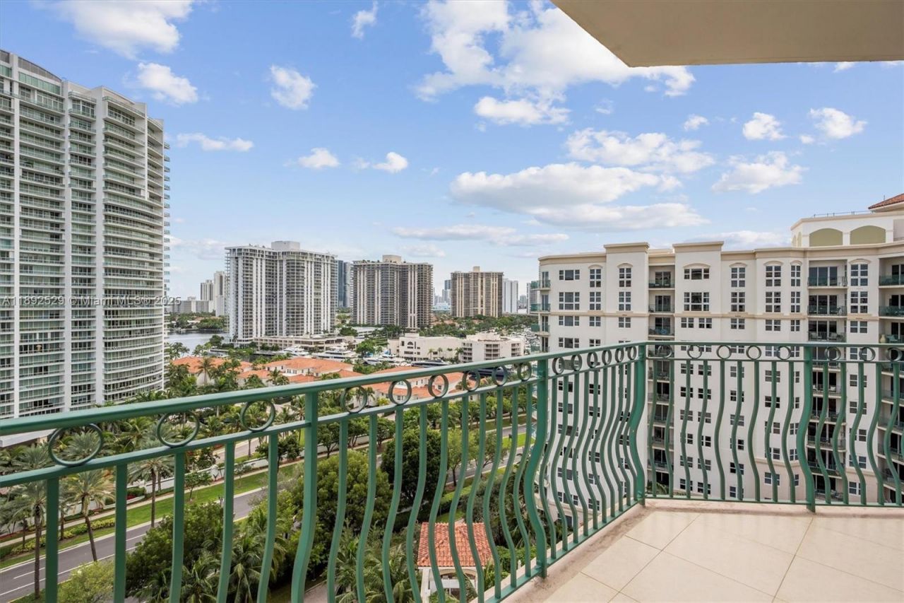 20000 E Country Club Dr, Unit PH01, Aventura, FL 33180 Photo