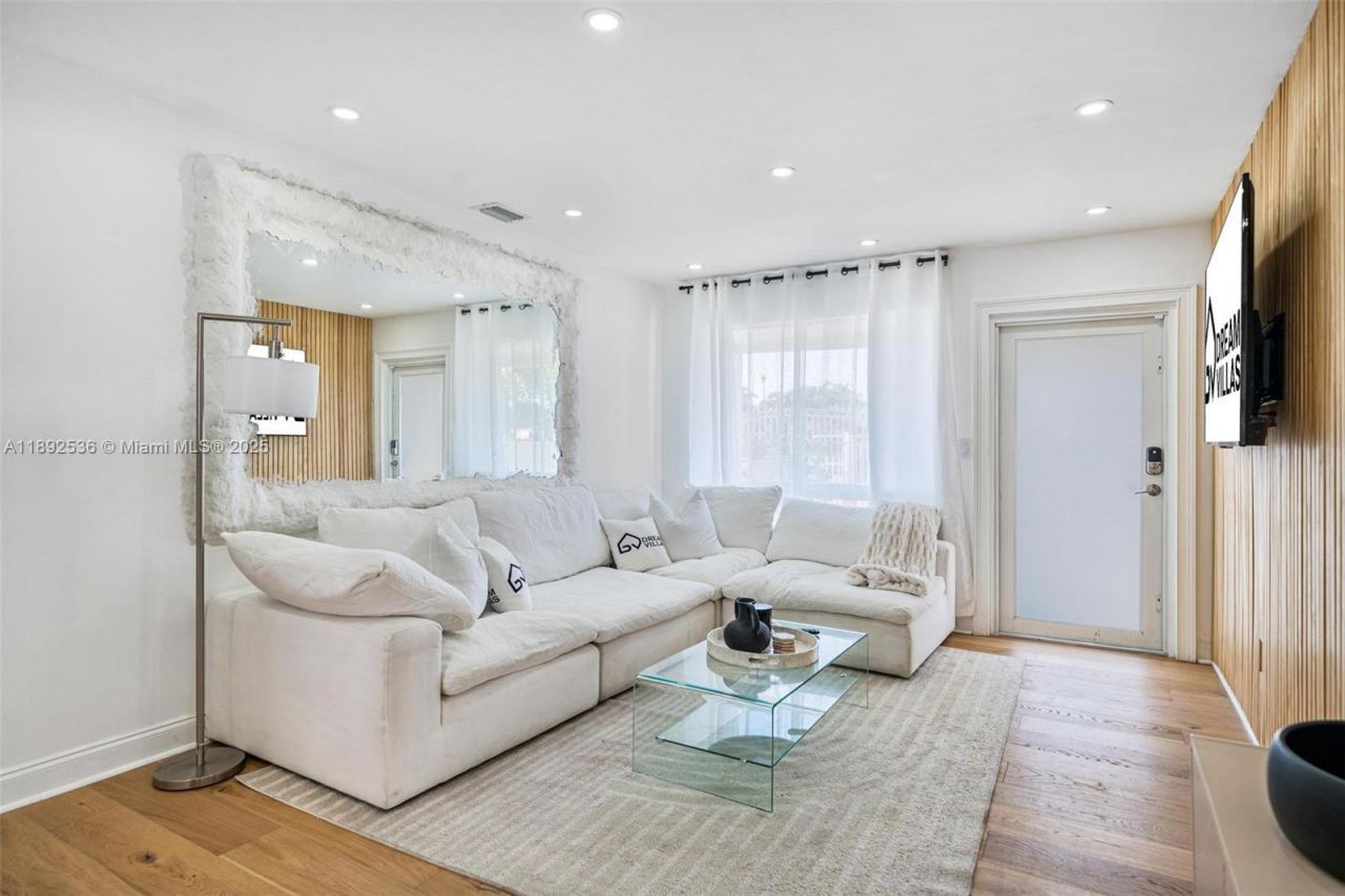 14705 NE 11th Ct, North Miami, FL 33161 Photo