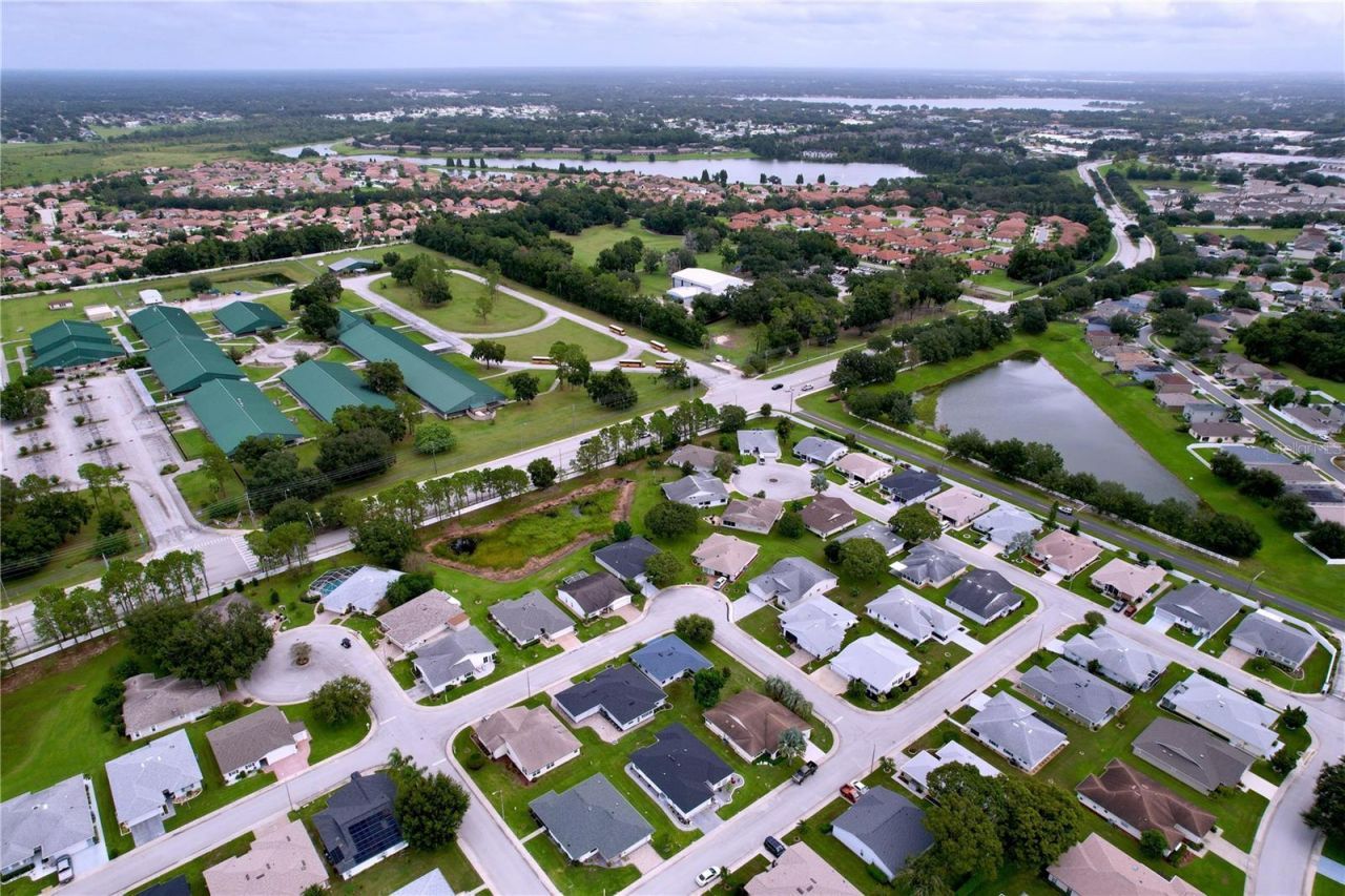 2137 Grand Cypress Drive, Lakeland, FL 33810 Photo