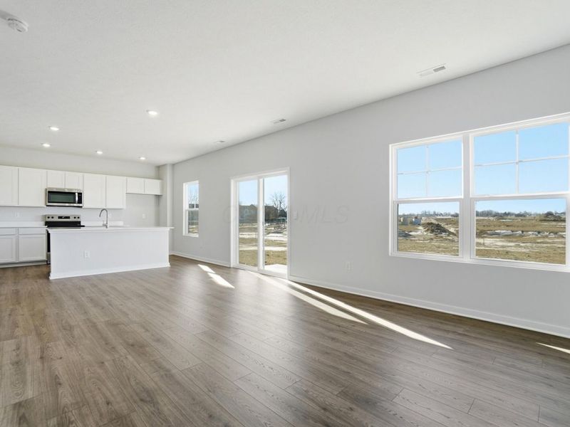 1103 Hartford Lane, London, OH 43140 Photo 8