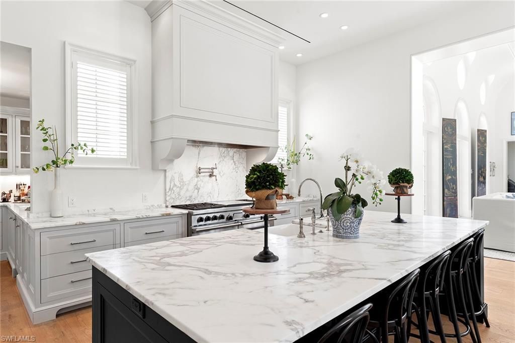 28740 Blaisdell Dr, Naples, FL 34119 Photo