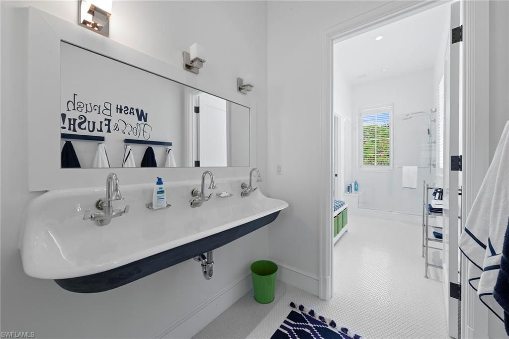 28740 Blaisdell Dr, Naples, FL 34119 Photo