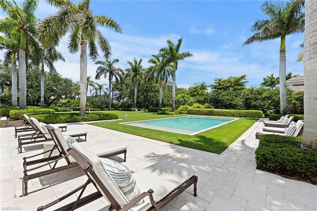 28740 Blaisdell Dr, Naples, FL 34119 Photo