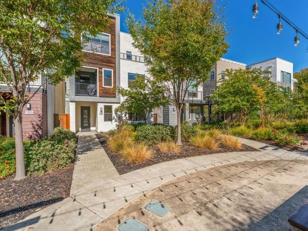 1010 Alkali Ln, Sacramento, CA 95814