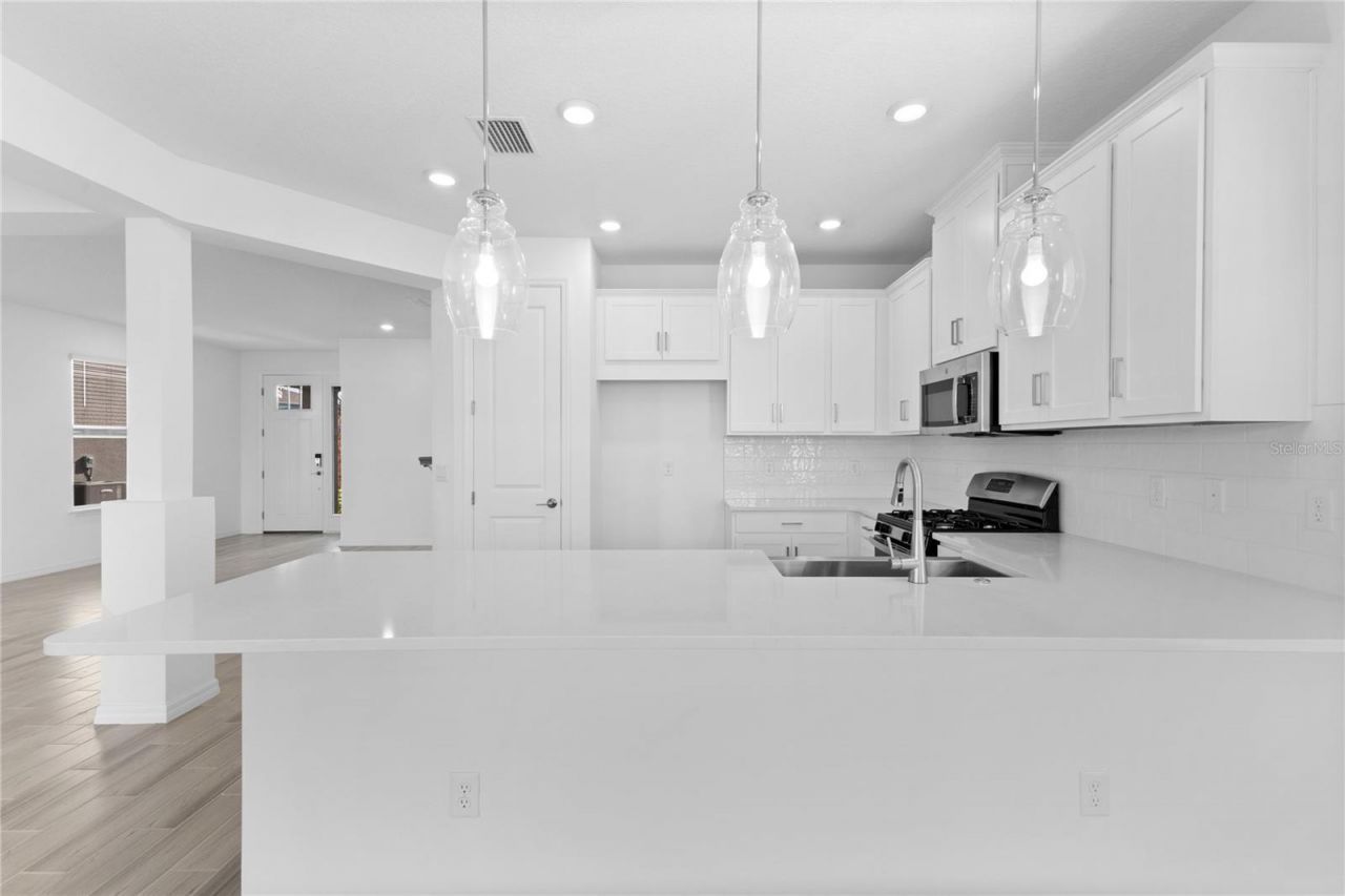 9048 Tequila Sunrise Drive, Sarasota, FL 34241 Photo