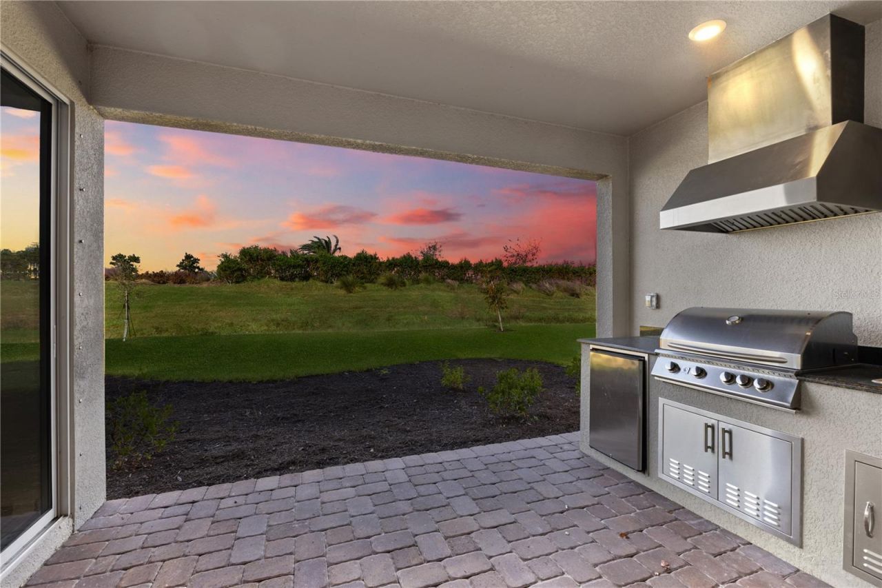 9048 Tequila Sunrise Drive, Sarasota, FL 34241 Photo