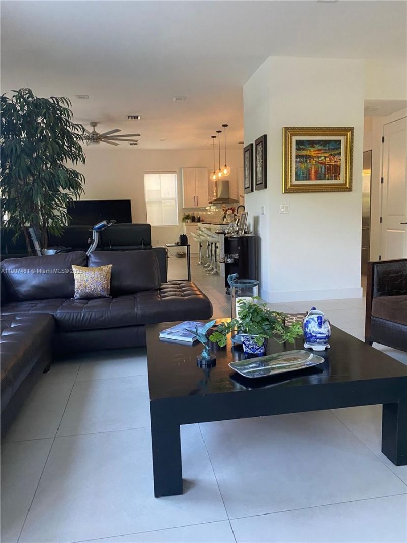 8904 SW 69th Ter, Miami, FL 33173 Photo