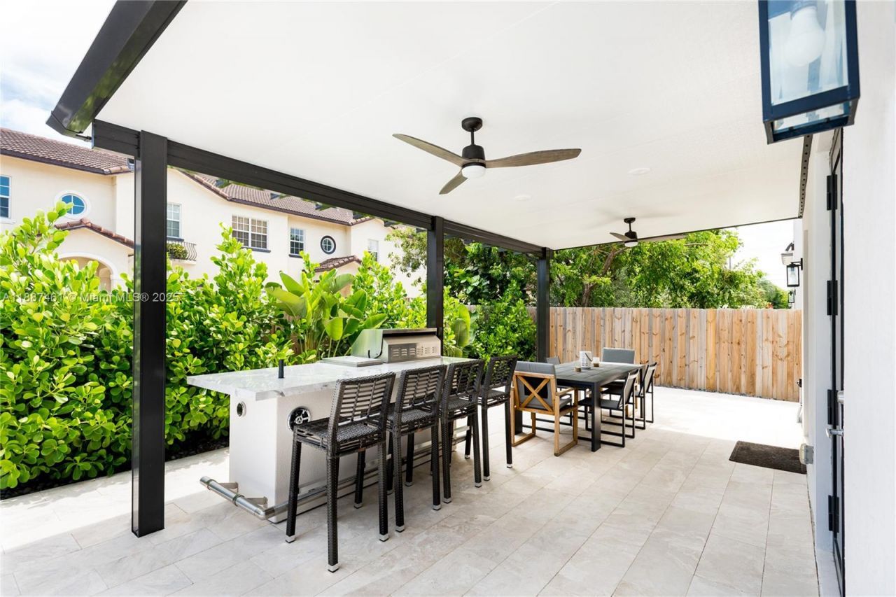 8904 SW 69th Ter, Miami, FL 33173 Photo