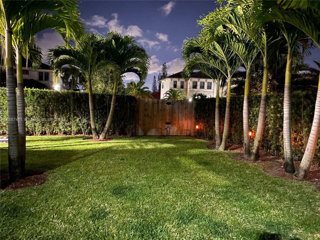 8904 SW 69th Ter, Miami, FL 33173 Photo