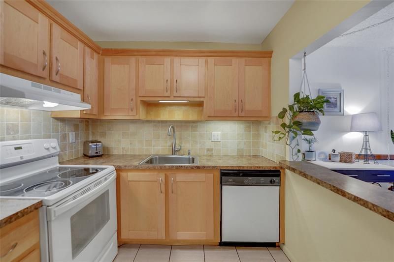 257 S Cypress Road, Unit 401, Pompano Beach, FL 33060 Photo