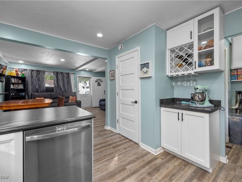 4272 Brockley Avenue, Sheffield Lake, OH 44054 Photo 10