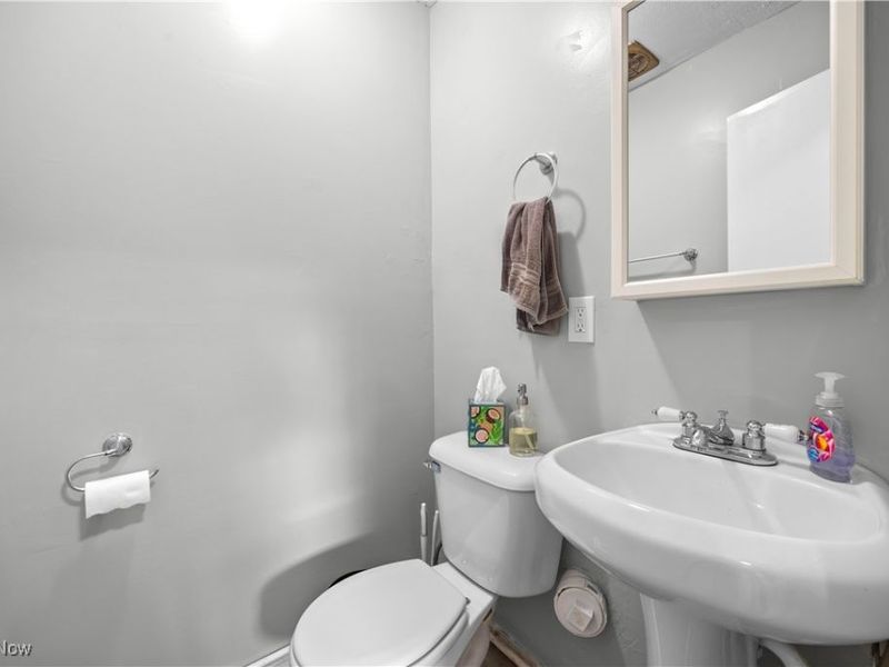 4272 Brockley Avenue, Sheffield Lake, OH 44054 Photo 14