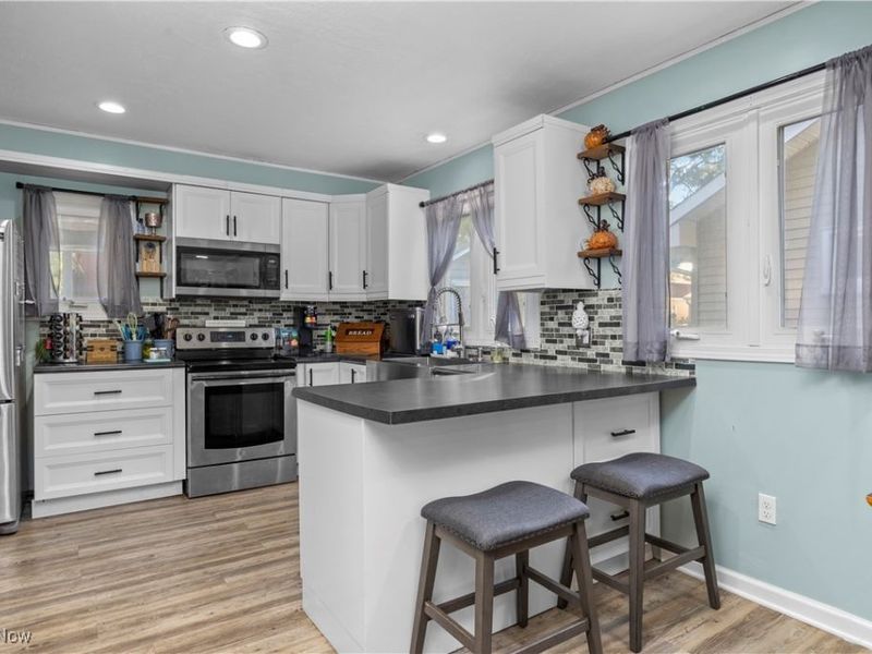 4272 Brockley Avenue, Sheffield Lake, OH 44054 Photo 7