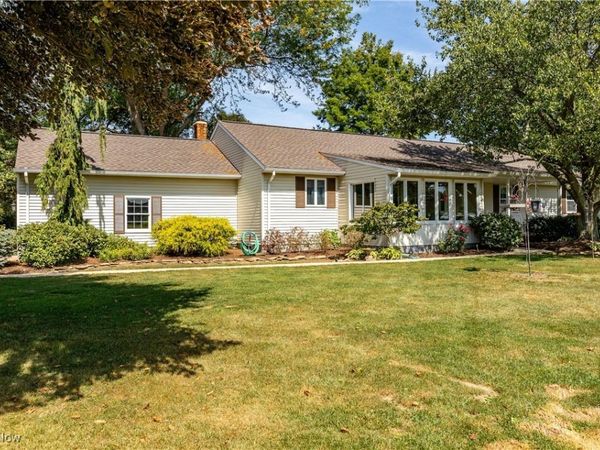 7305 Darrow Rd, Huron, OH 44839