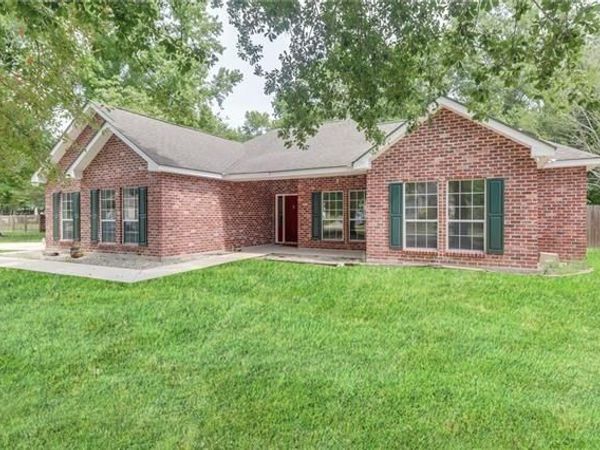 30167 EAST Street, Lacombe, LA 70445