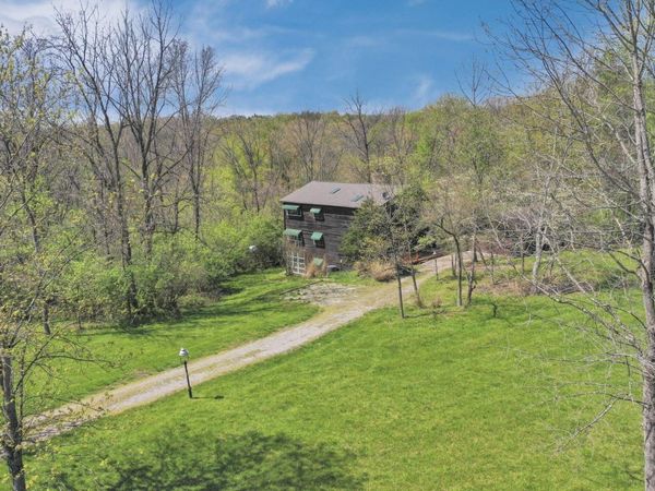 2098 Maya Lane, Sugar Grove, OH 43155