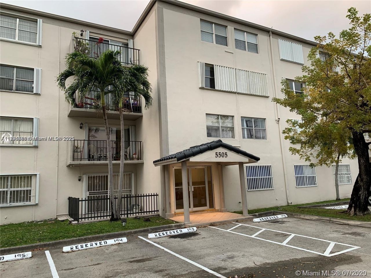 5505 NW 7th St, Unit W219, Miami, FL 33126 Photo