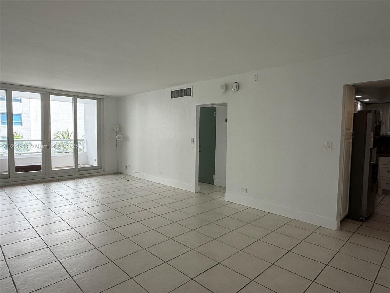 5005 Collins Ave, Unit 823, Miami Beach, FL 33140 Photo